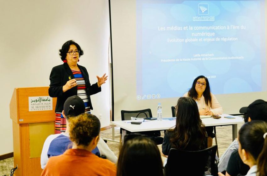  Mme Akharbach: La citoyenneté numérique fait partie de la nouvelle génération  des droits humains