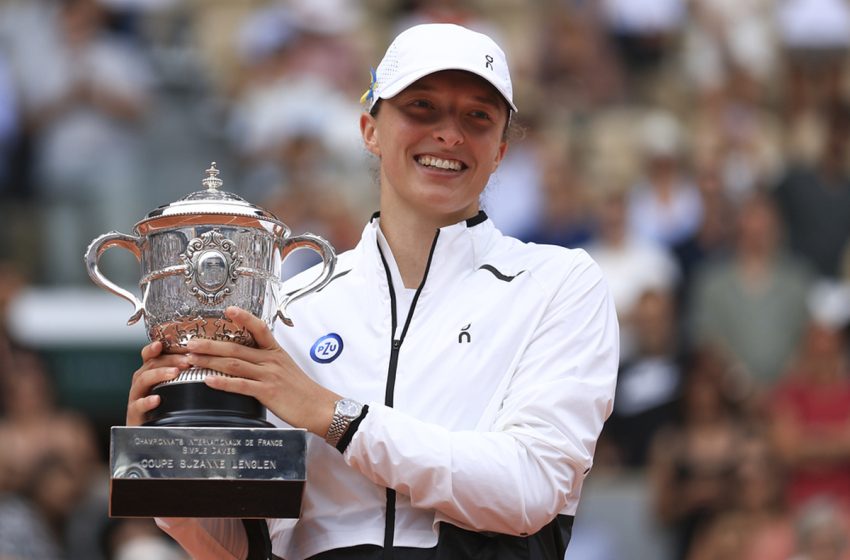 Roland-Garros: La N.1 mondiale Iga Swiatek remporte son 3e titre