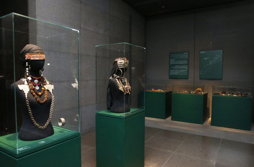  Année culturelle Qatar-Maroc 2024 : clôture en apothéose à Doha de l’exposition des “Bijoux berbères du Palais Royal”