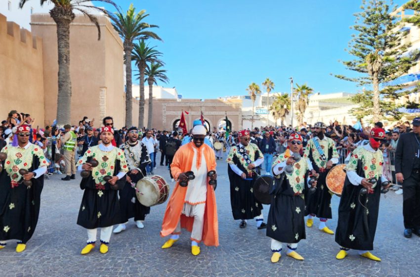  Festival Gnaoua d’Essaouira: la fusion des styles Gnaoua, Flamenco, Batucada et Zaouli, un véritable hymne au métissage culturel