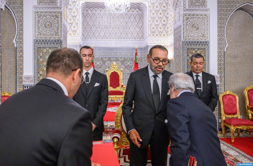 Sa Majesté le Roi reçoit le Wali de Bank Al-Maghrib