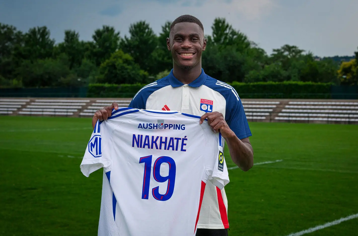 Mercato: le Sénégalais Moussa Niakhaté signe à Lyon