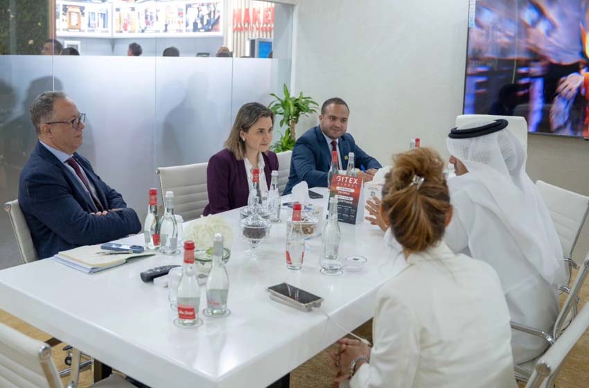  GITEX Global: Mme Mezzour s’entretient avec le directeur général du Département de l’économie et du tourisme de Dubaï