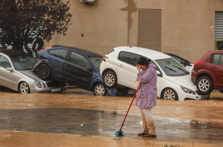 Inondations en Espagne: Le bilan grimpe à 95 morts (officiel)