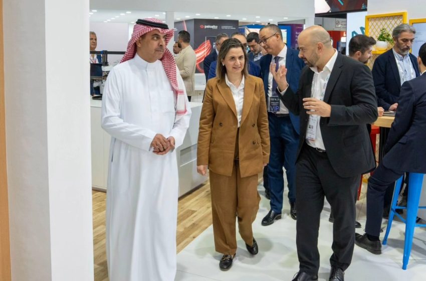  GITEX Global: Mme Mezzour s’entretient avec le DG de Google Cloud pour le Moyen-Orient, la Turquie et l’Afrique