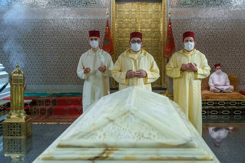  أمير المؤمنين يترأس حفلا دينيا لإحياء وفاة المغفور له الملك الحسن الثاني