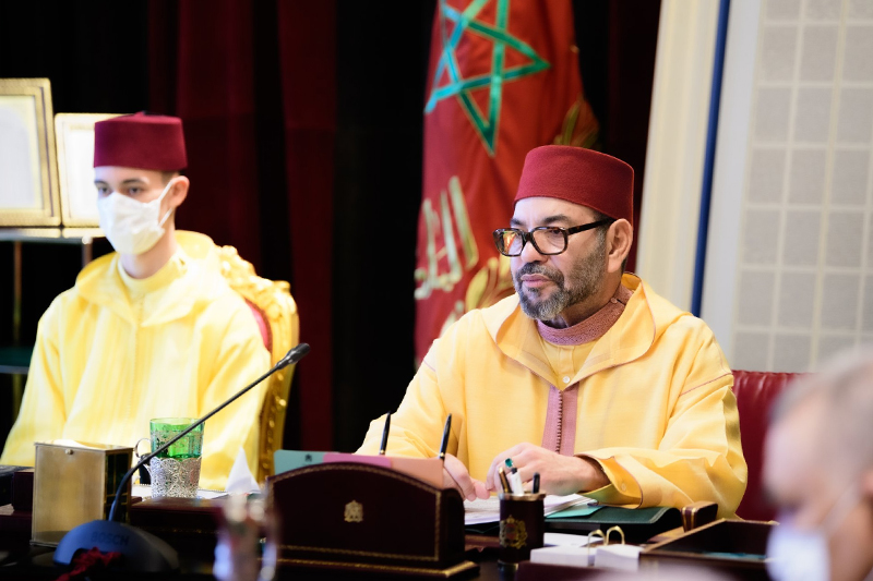 الملك محمد السادس يشدد على ضرورة التعبة المثلى للموارد الذاتية