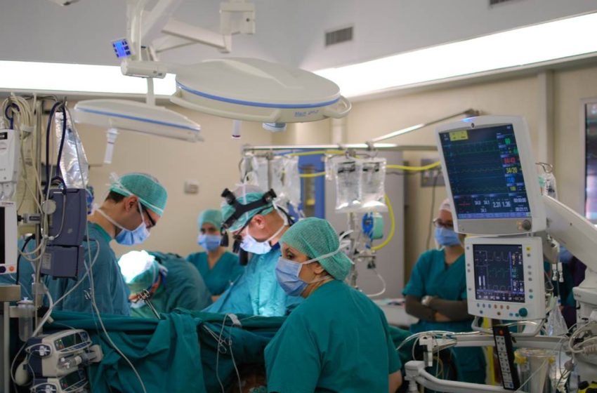  رئيس الجمعية المغربية للجراحة: انفتاح المغرب على إفريقيا في ميدان الجراحة يعكس المستوى المتميز للتكوين الطبي بالمملكة