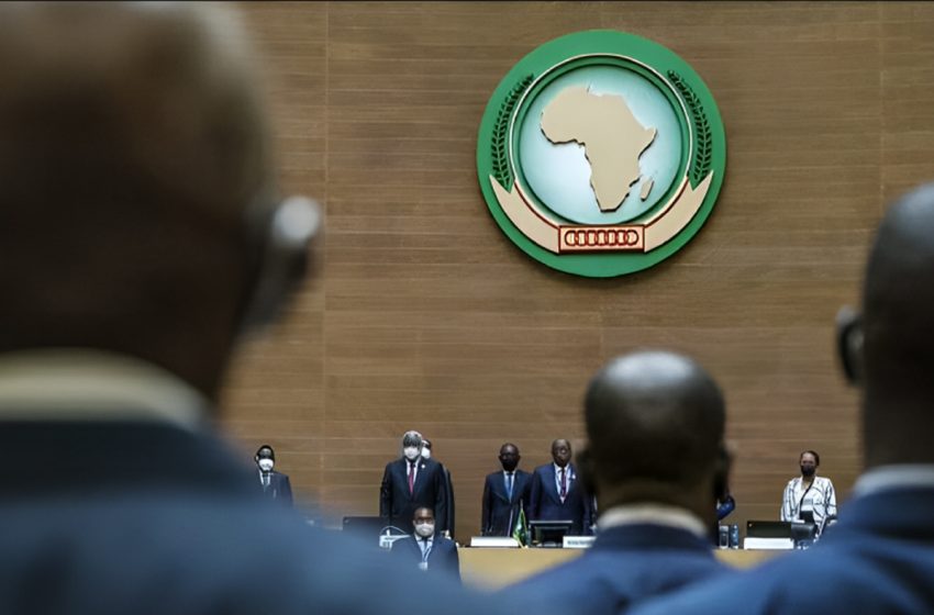 مجلس السلم الإفريقي يجدد التأكيد على احترام الوحدة الترابية للدول وأولوية مجلس الأمن الدولي والعلاقة بين السلم والأمن والاستقرار والتنمية