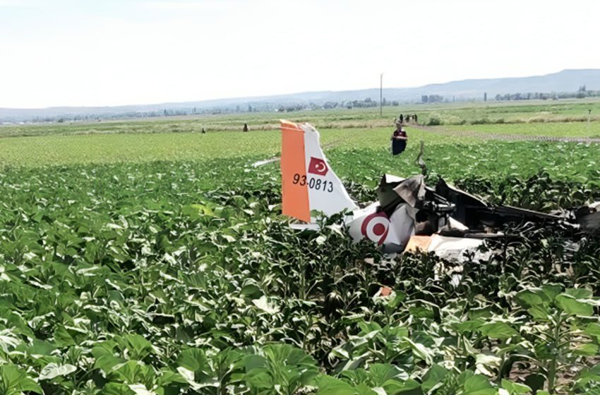  تركيا: مقتل طيارين بتحطم طائرة عسكرية وسط البلاد