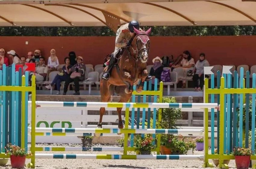  أسبوع الفرس 2024: الرقيب أول إبراهيم شنان يفوز ببطولة المغرب لترويض الخيول فئة ج