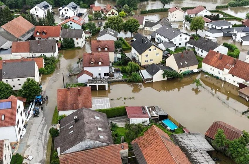  الفيضانات بتركيا تقتل شخصين في شمال وشرق البلاد