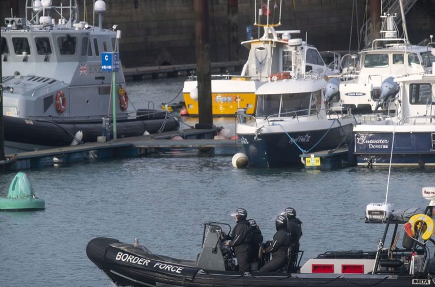  وفاة أربعة مهاجرين أثناء محاولتهم عبور المانش شمالي فرنسا