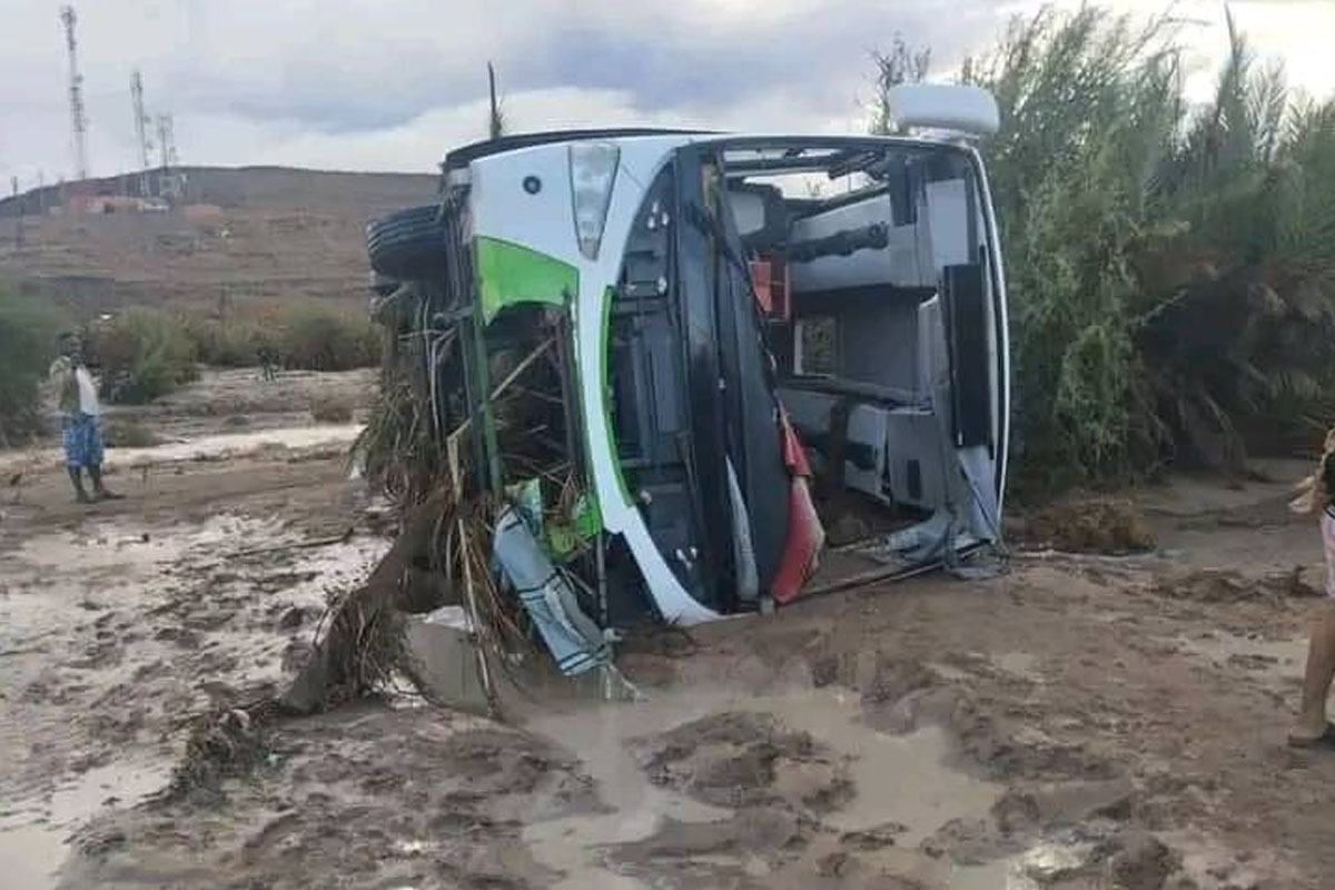 انجراف حافلة للركاب بفعل السيول على مستوى واد طاطا: مصرع 10 أشخاص و7 في عداد المفقودين